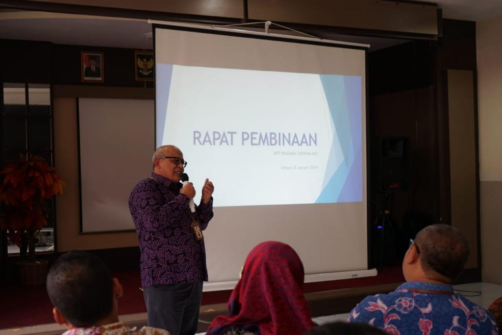 Erry S. Dipawinangun memaparkan evaluasi kinerja di tahun 2018