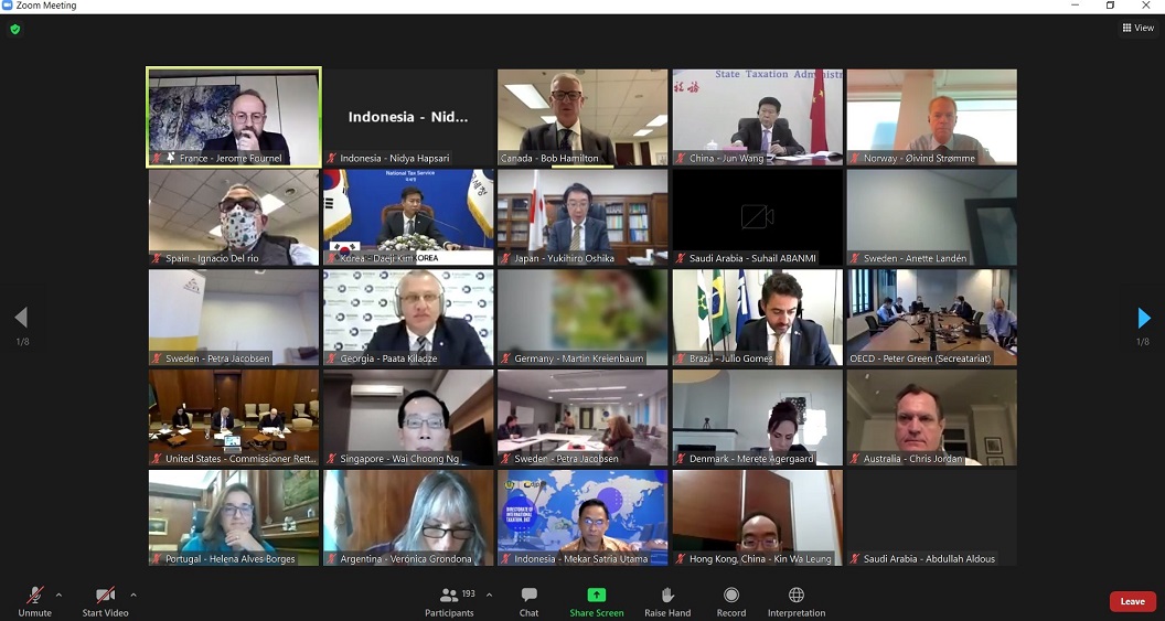 Para peserta forum FTA Plenary Meeting 2021 berdiskusi melalui media telekonferensi