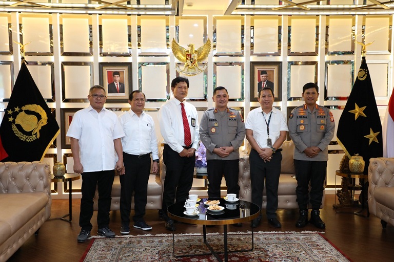 Para hadirin berfoto bersama