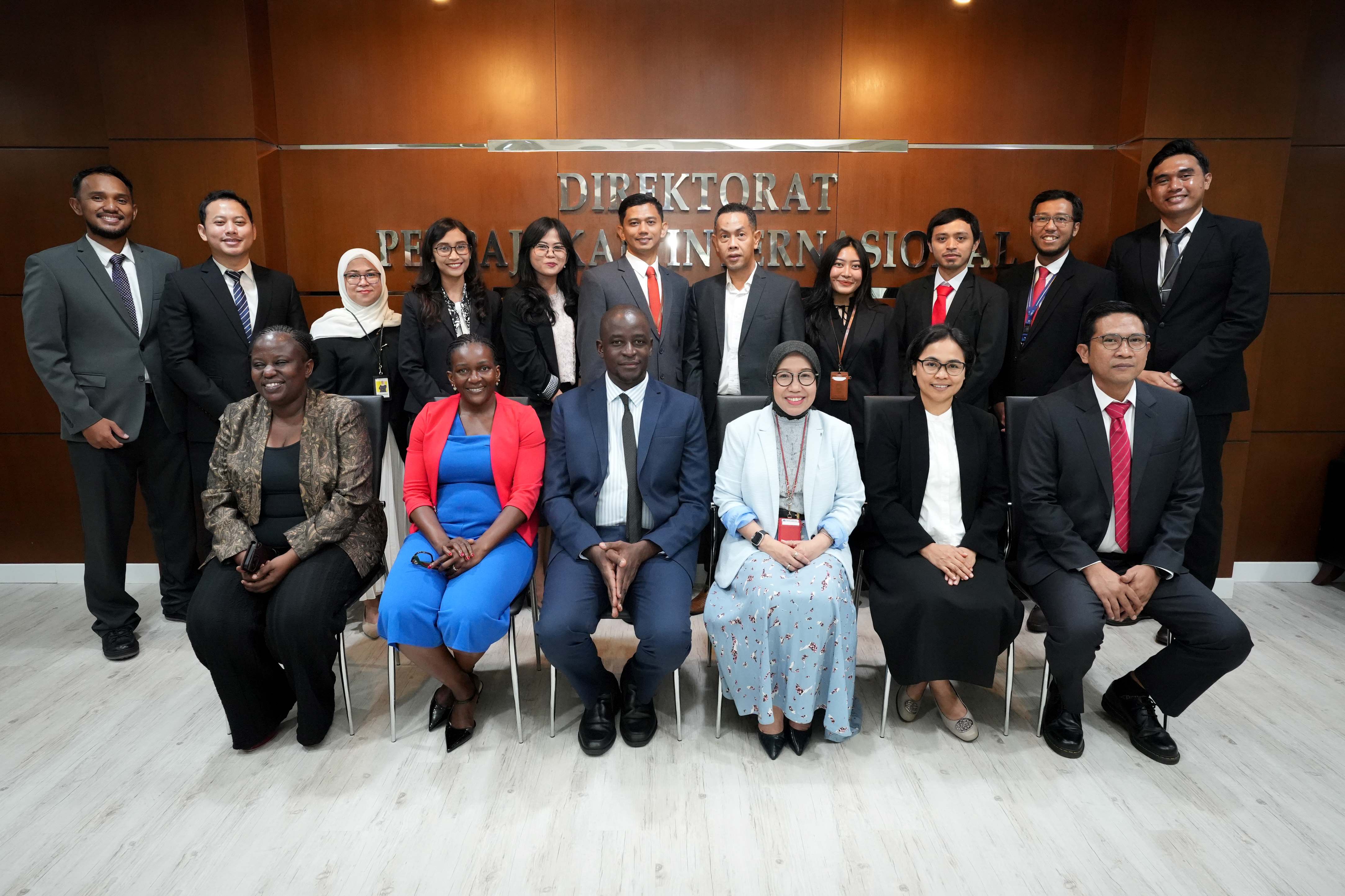 The photo session between URA delegation and DGT team represented by Directorate of International Taxation