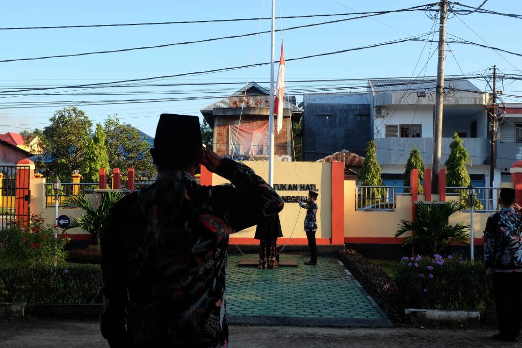 Penghormatan kepada bendera Merah Putih