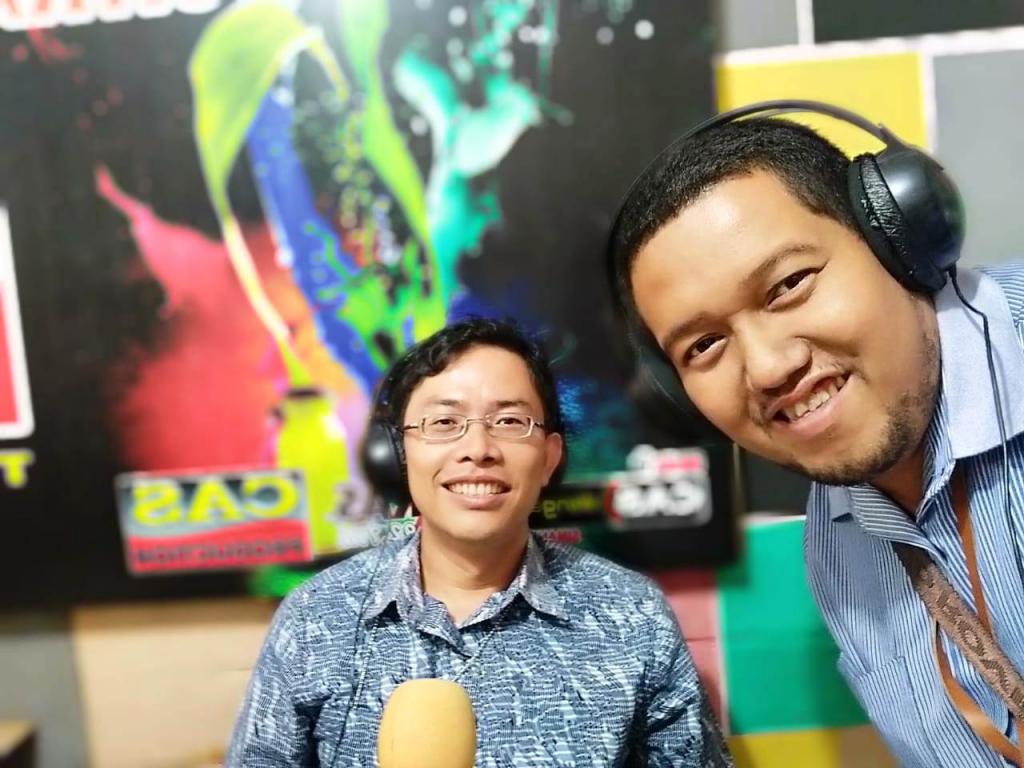 Para narasumber bersiap-siap melakukan On Air ulas tentang Pajak Penghasilan atas Pengalihan Hak atas Tanan dan/atau Bangunan