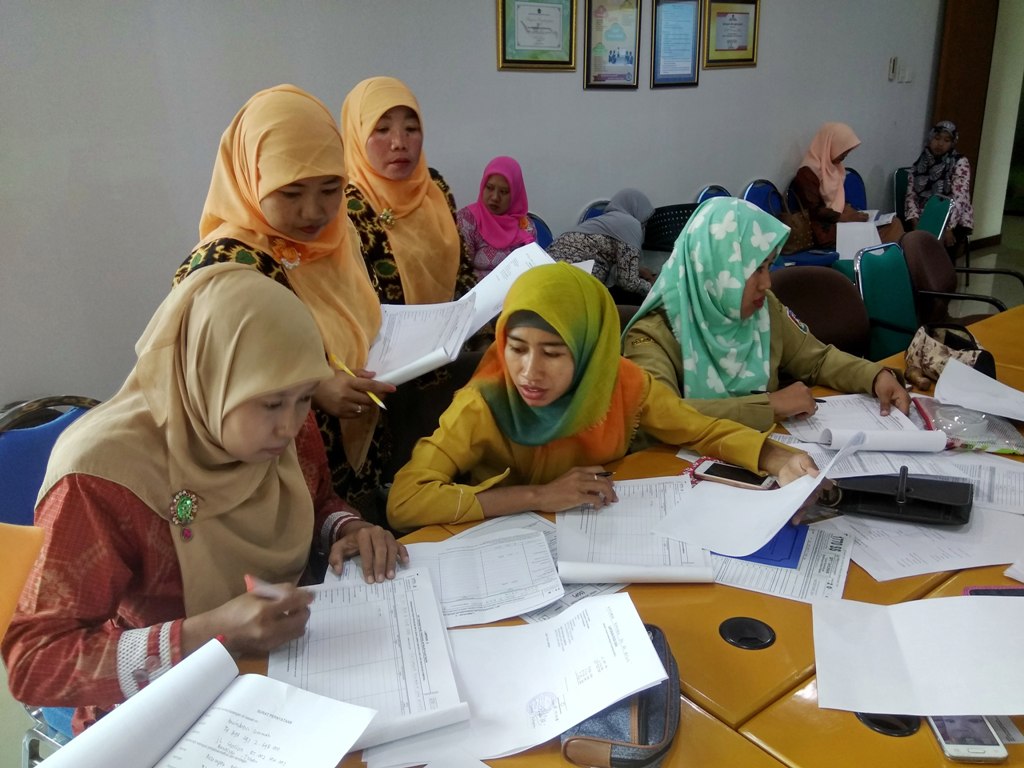 Kegiatan yang diikuti oleh kurang lebih 25 orang ini berjalan lancar. Dalam materi yang disampaikan oleh Firdaus Hanafi, Account Representative, disinggung tentang pentingnya mengisi laporan secara benar, lengkap, dan ditandatangani.