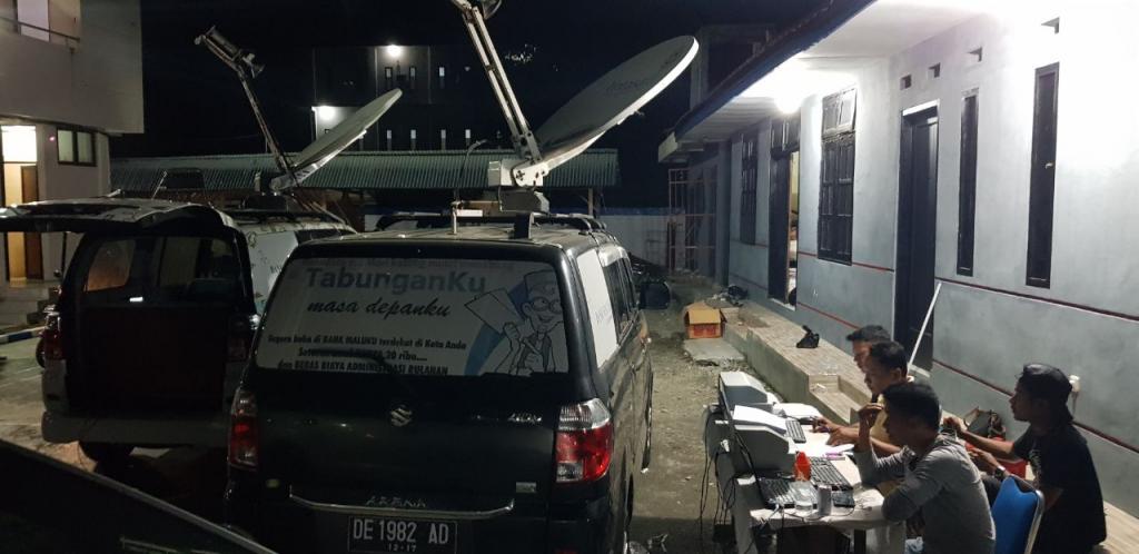 Dukungan dari salah satu bank persepsi (BPD Maluku) yang menyediakan satu set kendaraan mobile banking