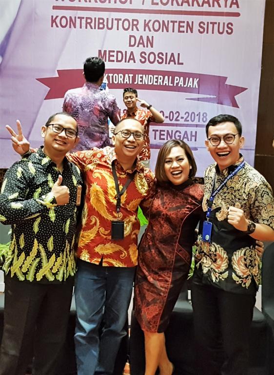 Kasubdit.Humas Perpajakan, Ani Natalia Pinem berfoto bersama peserta perwakilan Kanwil DJP Papua dan Maluku