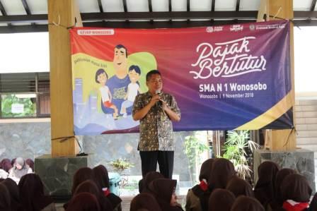 Sambutan Kepala Sekolah SMA Negeri 1 Wonosobo Sabar Riyanto