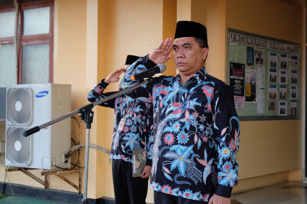 Penghormatan kepada bendera Merah Putih