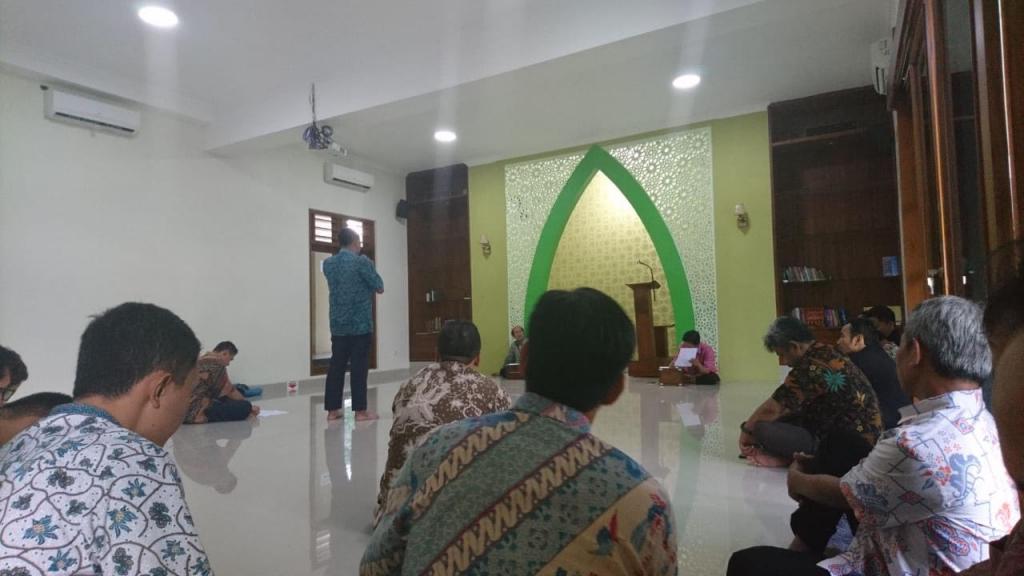 Kepala KPP Pratama Surakarta turut menyaksikan jalannya lomba