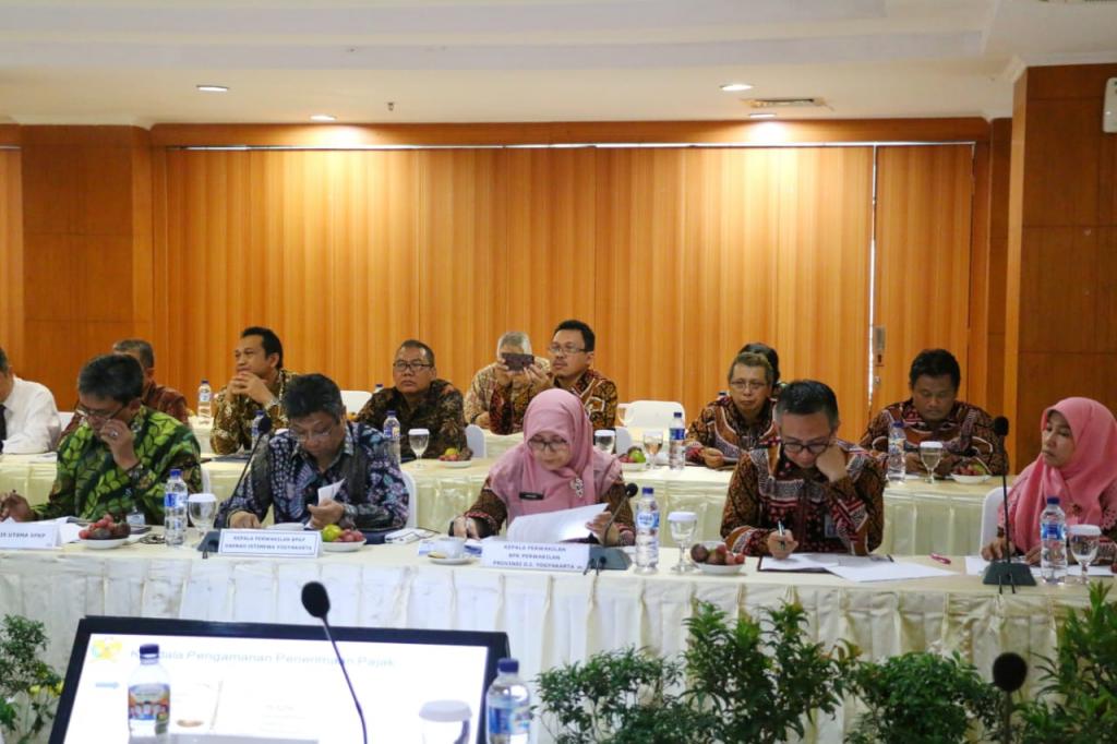 Sekretaris Utama BPKP, Kepala Perwakilan BPKP DIY, dan Kepala Perwakilan BPK DIY