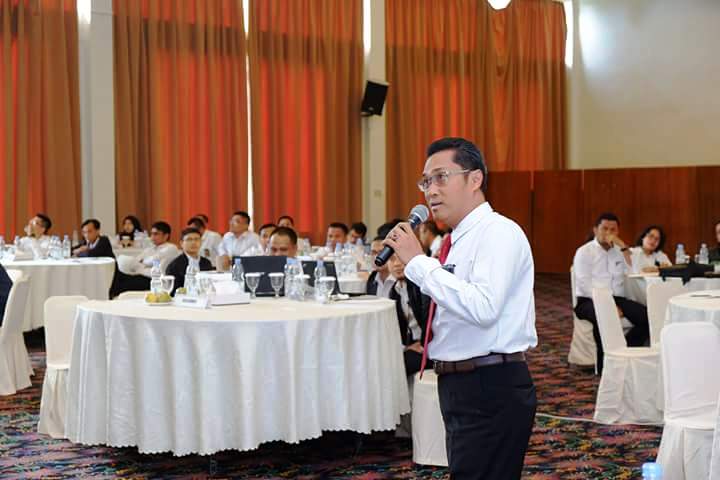 Paparan materi tentang penyampaian arahan kebijakan dan langkah strategi ekstensifikasi tahun 2018 oleh Kebid PEP, Bangkit Bina Aji