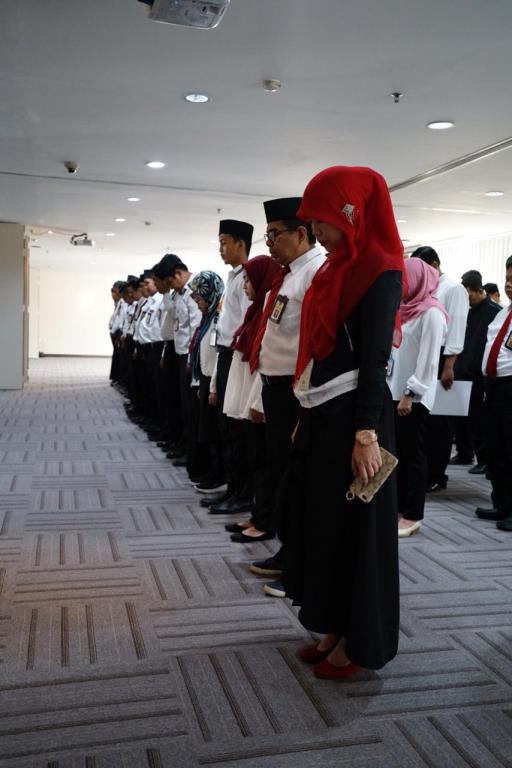 Apel ditutup dengan doa bersama.