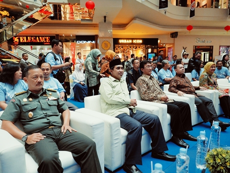 Ketua KPU Jawa Tengah, Perwakilan Kodam IV Diponegoro dan Polda Jawa Tengah menghadiri acara Jateng Patuh Pajak