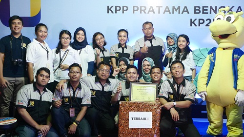 Pada malam penutupan Bengkalis Expo 2018 stan KPP Pratama Bengkalis menerima penghargaan atas stan terbaik.