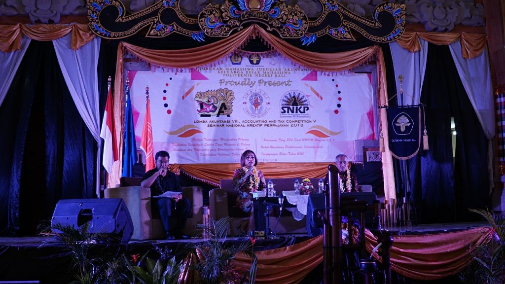 Ani Natalia melakukan sesi tanya jawab