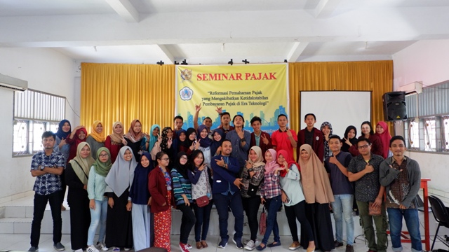 Foto Bersama Usai Keseruan Kuis "Kahoot!"