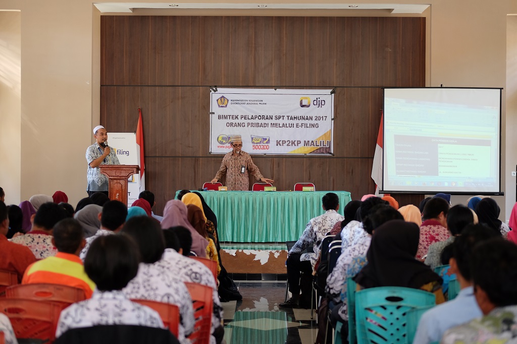 Suasana bimtek e-FIling di Aula Kantor Camat Tomoni