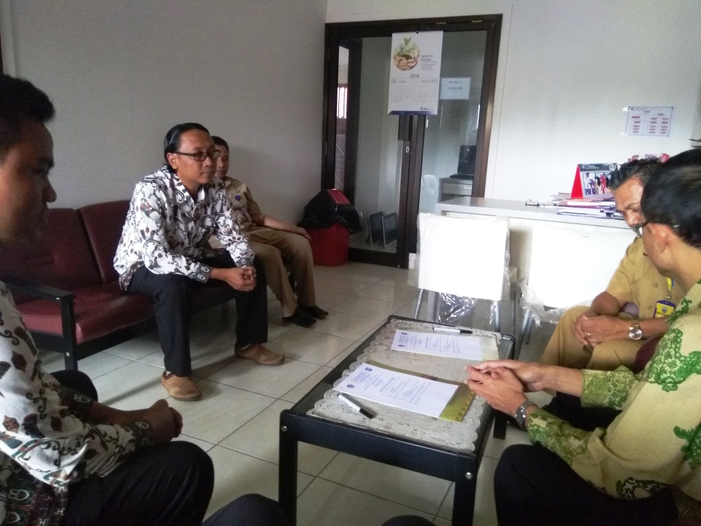 Diskusi tindaklanjut pelaksanaan KSWP antara KPP Pratama Manokwari dan Dinas PTSP dan PM Kabupaten Manokwari
