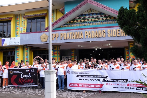 Peringatan HAKI 2017 oleh pegawai KPP Pratama Padang Sidempuan
