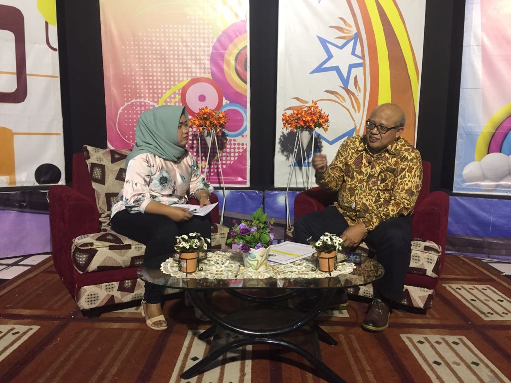 Talkshow Kepala KPP Pratama Tasikmalaya pada acara Radar TV