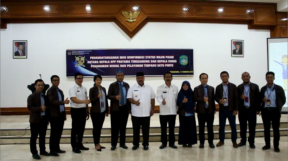 Acara MoU telah dilaksanakan dan tim dari KPP Pratama Tenggarong berfoto bersama.