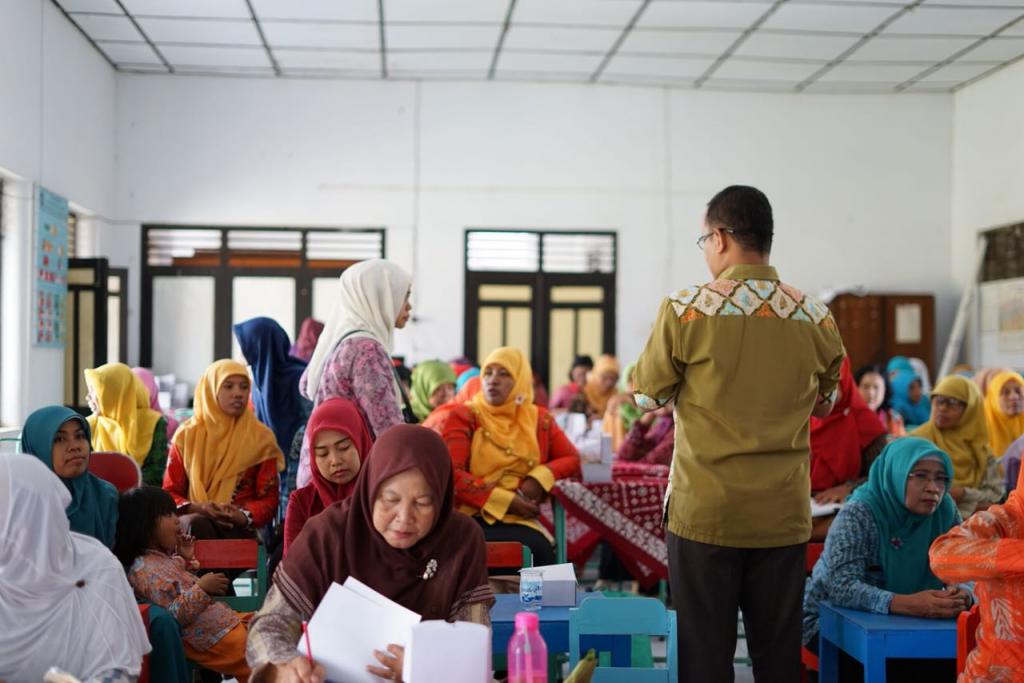 Sebanyak 122 wajib pajak melakukan pengisian SPT secara serempak