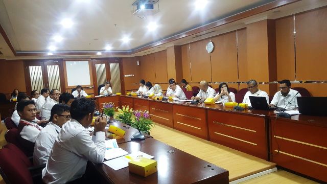 Suasana pertemuan di aula lantai 2 gedung A Ditjen Minerba