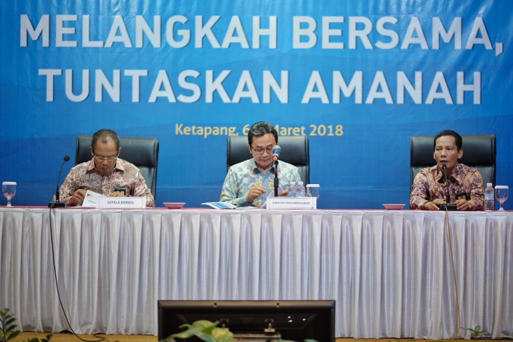 Slamet Sutantyo (Kepala Kanwil DJP Kalbar didampingi Plh. Kepala KPP Pratama Ketapang