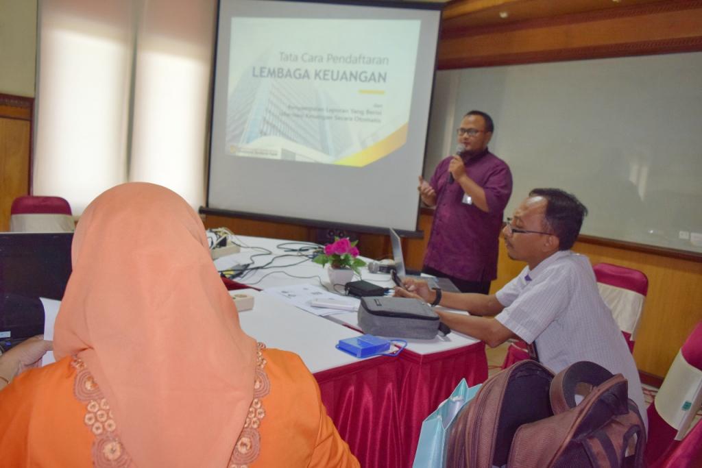 KPP Pratama Tegal Gencarkan Kegiatan Sosialisasi Tata Cara Pendaftaran Bagi Lembaga Keuangan dan Penyampaian Informasi Keuangan secara Otomatis (AEOI)