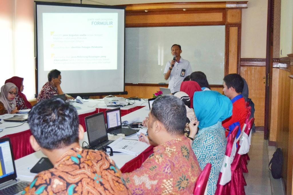 KPP Pratama Tegal Gencarkan Kegiatan Sosialisasi Tata Cara Pendaftaran Bagi Lembaga Keuangan dan Penyampaian Informasi Keuangan secara Otomatis (AEOI)