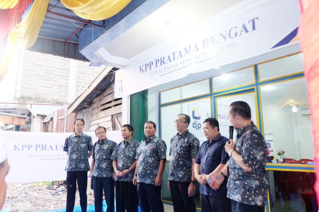 Kepala Kantor dan Pegawai KPP Pratama Rengat audiensi bersama masyarakat