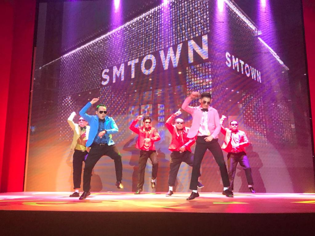 Salah satu penampilan pegawai KPP PMA Dua dalam acara Tax Gathering