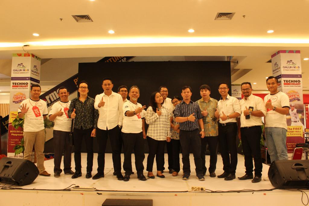 Foto Bersama KPP Karawang Utara, Kanwil DJP Jawa Barat II dan Perwakilan Manajemen Karawang Central Plaza