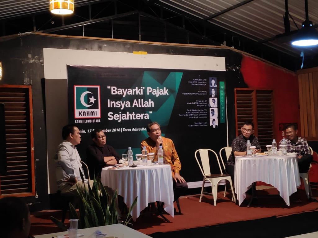 Kepala KP2KP Masamba Menjawab Pertanyaan dari Peserta