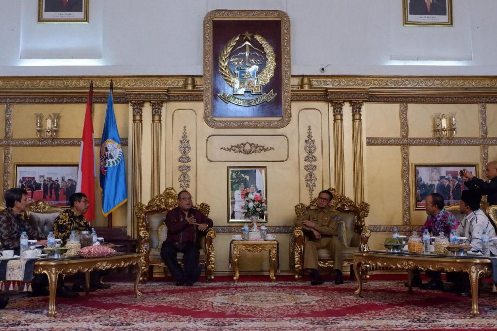 Suasana Kunjungan Perwakilan Kemenkeu ke Gubernur Sulsel