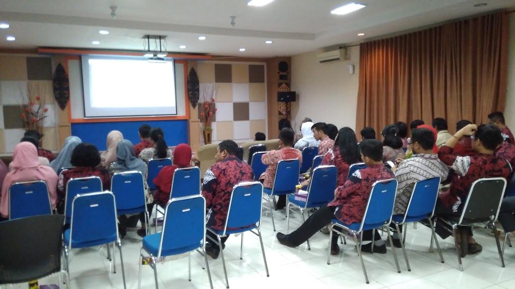 Pelaksanaan IHT di aula KPP Tenggarong.