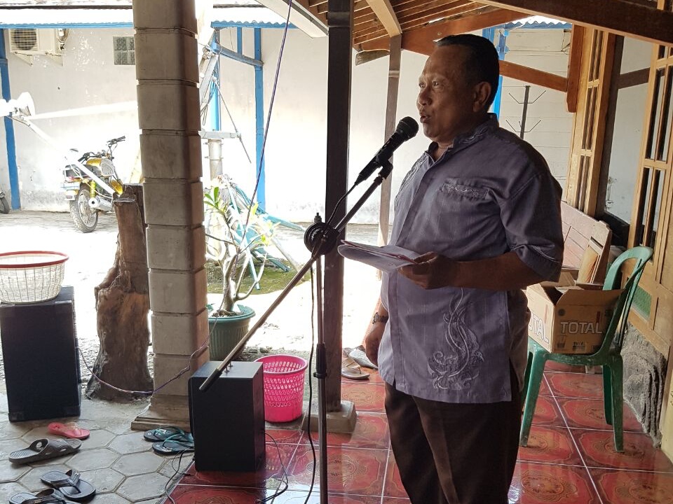 Ketua PWRI Tambakrejo Rumali memberikan ucapan terimakasih kepada KPP Pratama Bojonegoro bersedia mendampingi pengisian SPT Tahunan untuk anggota PWRI Tambakrejo