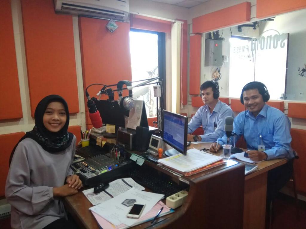 Sesi Tanya jawab sembari pengambilan gambar