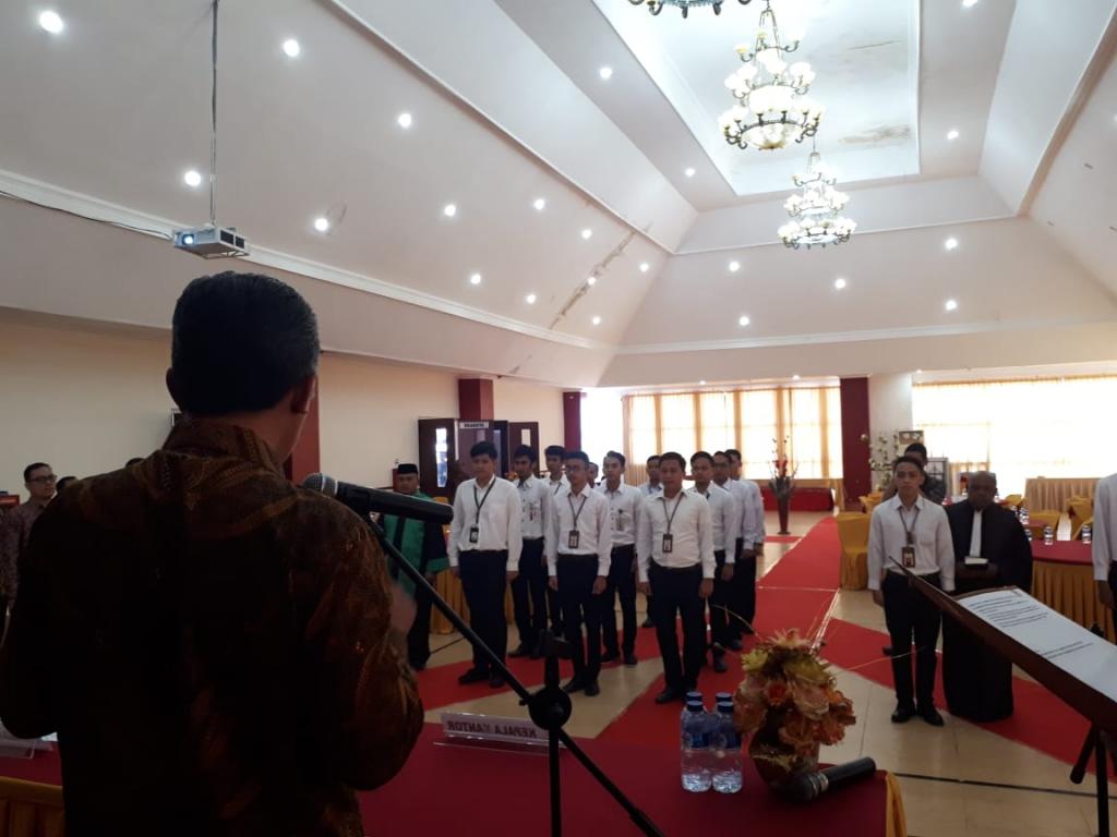 Kakanwil DJP PaMalu Menjadi Saksi dalam Rangka Sumpah PNS