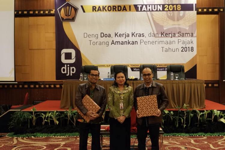 Kantor berprestasi diwakili kepala kantornya