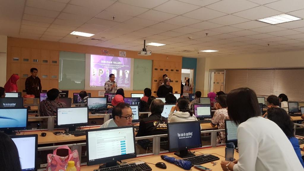 Kanwill DJP Jakarta Barat pandu pengisian SPT via eFiling di Kampus BINUS