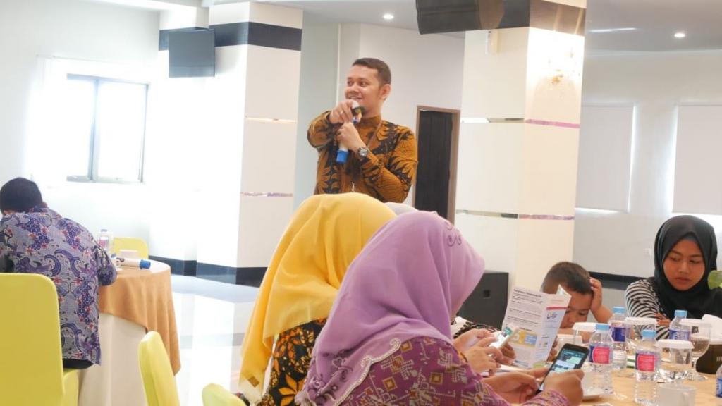 Surya Budi Lubis menyampaikan materi mengenai PP Nomor 23 Tahun 2018