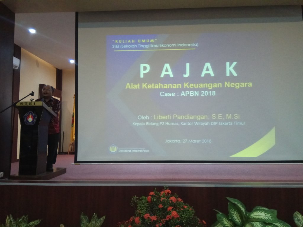 Kuliah Umum oleh Kepala Bidang P2Humas Liberti Pandiangan