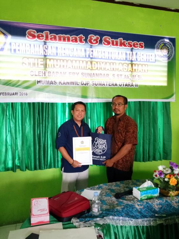 Penyerahan konsep MoU Kerjasama pembentukan Tax Center