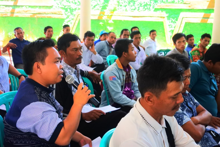 Salah satu peserta mengajukan pertanyaan tentang permasalahan dalam penghitungan PPh dan PPN atas Dana Desa.