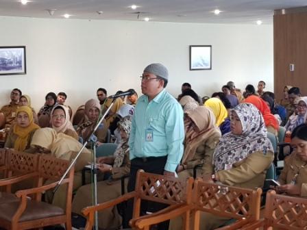 Peserta sedang bertanya