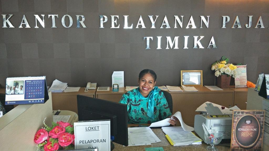 Petugas Tempat Pelayanan Terpadu siap melayani pembuatan e-FIN wajib pajak