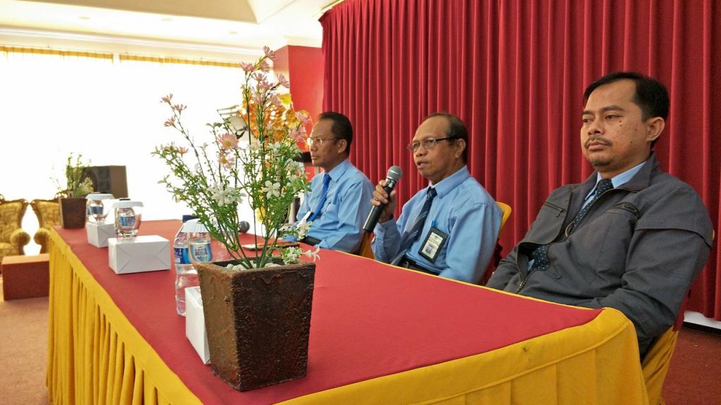 Plt. Kepala Kantor Membuka Kegiatan Sosialisasi dengan Memberi Sambutan