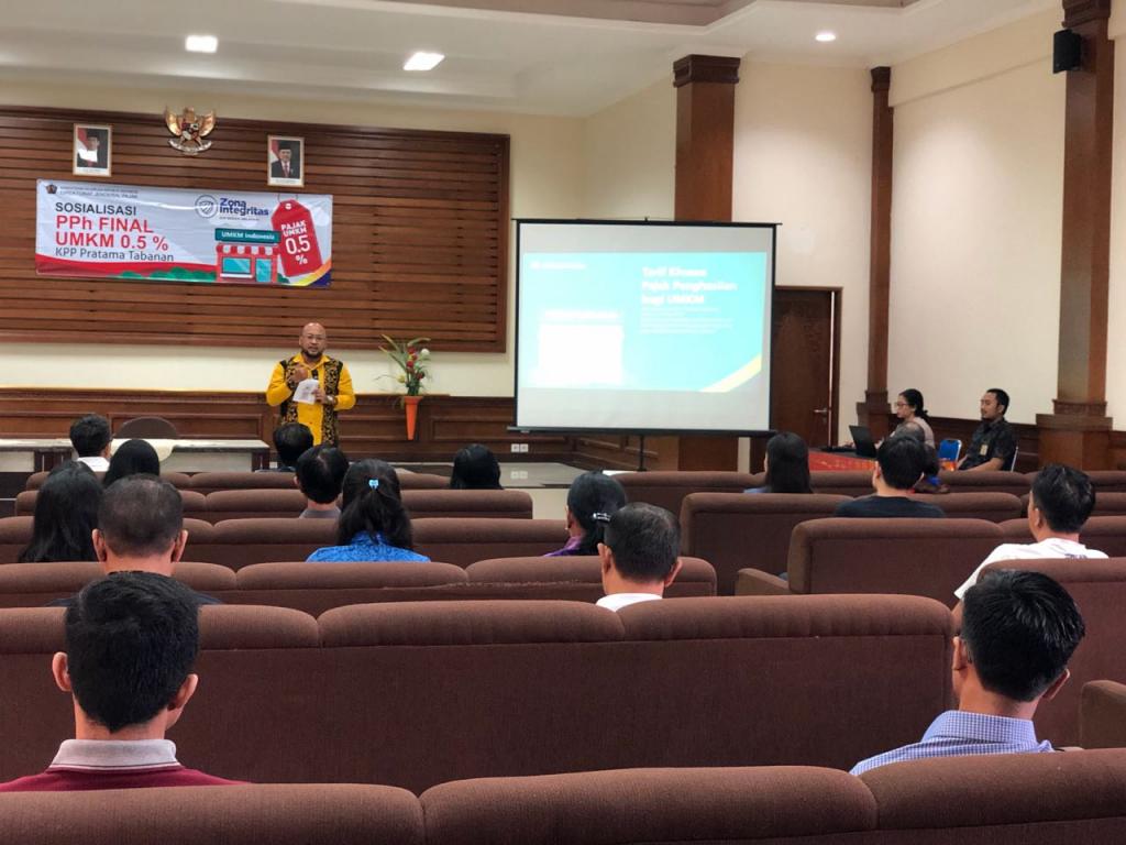 Acara sosialisasi PP 23 Tahun 2018 dilaksanakan di Aula KPp Tabanan