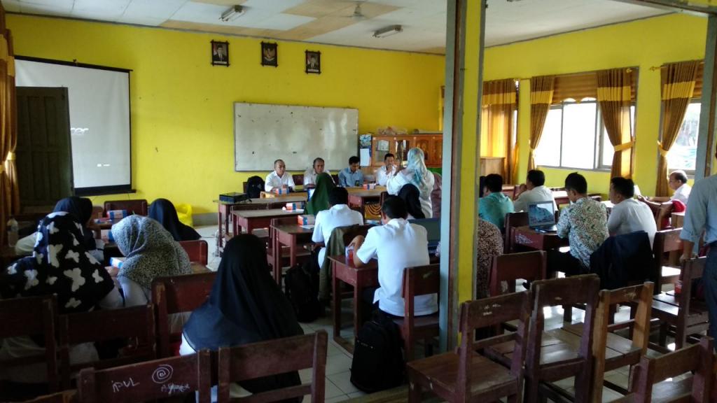 Ketua KKKS SD/MI Kecamatan Longkali Damiran, S.Pd yang sedang memberikan sambutan