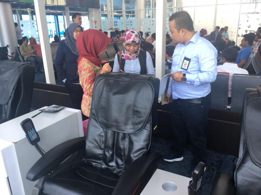 Wawancara dengan salah satu tenant.